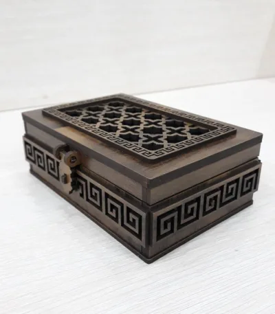 Boîte en bois cadeau décorative