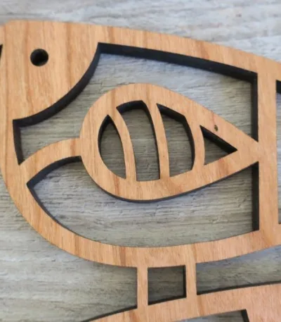 Décoration d'oiseaux en bois