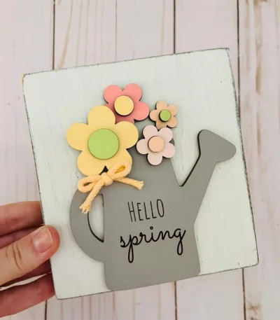 Arrosoir de fleurs en bois personnalisé