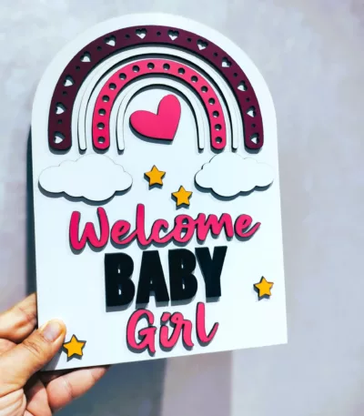 Panneau « Welcome Baby Girl » en Bois – Décoration Murale pour Baptême et Baby Shower